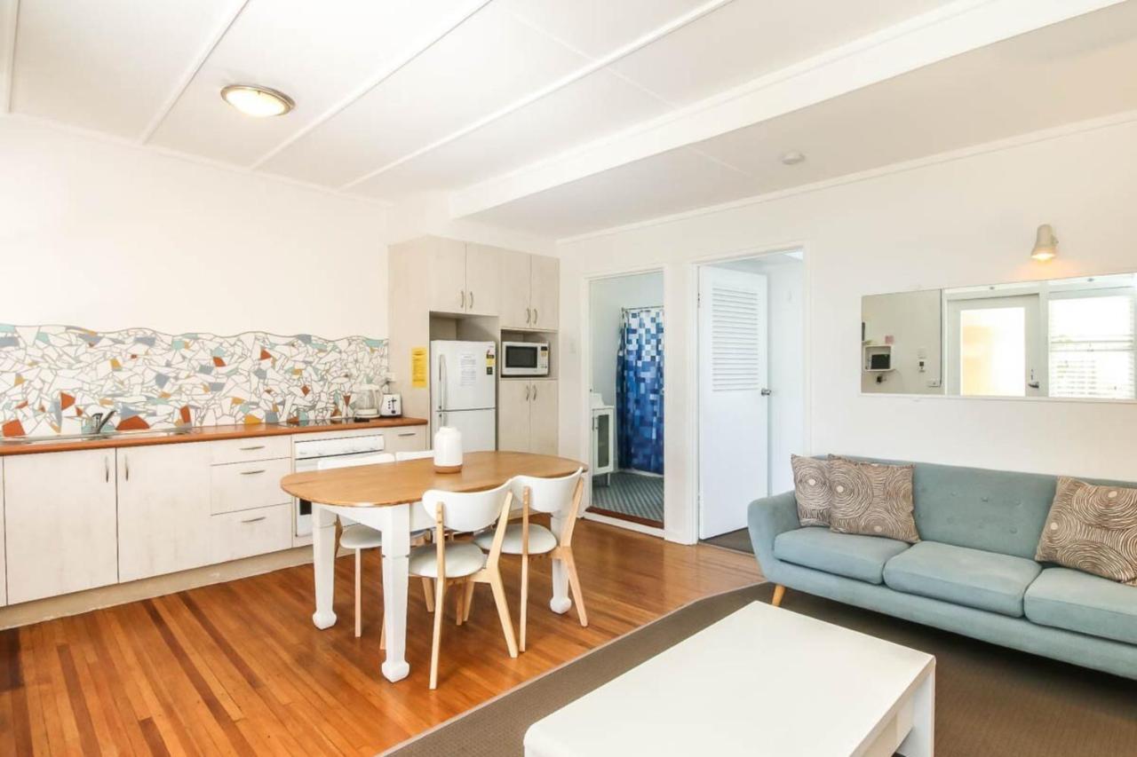 1 Bedroom Funky Steps To The * Gold Coast